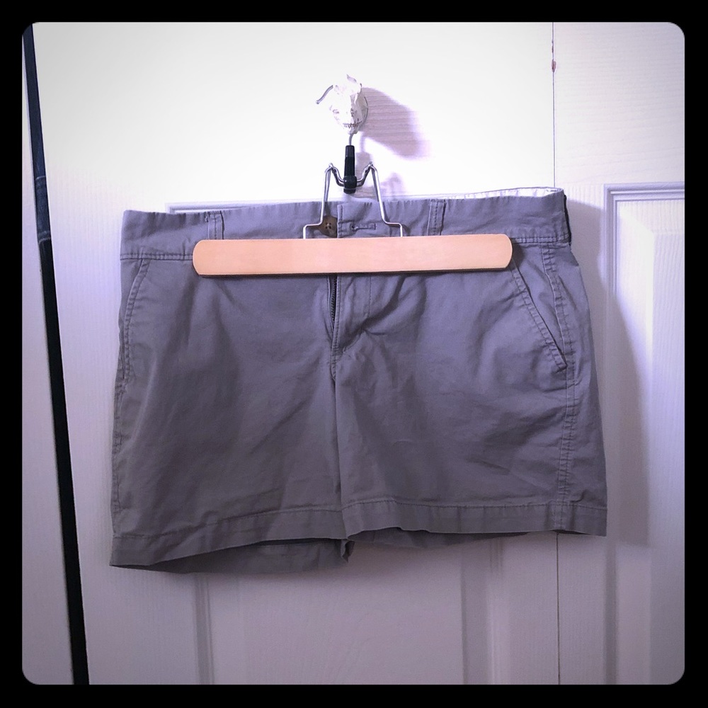 Old Navy Cotton/Spandex Grey Size 2 Shorts